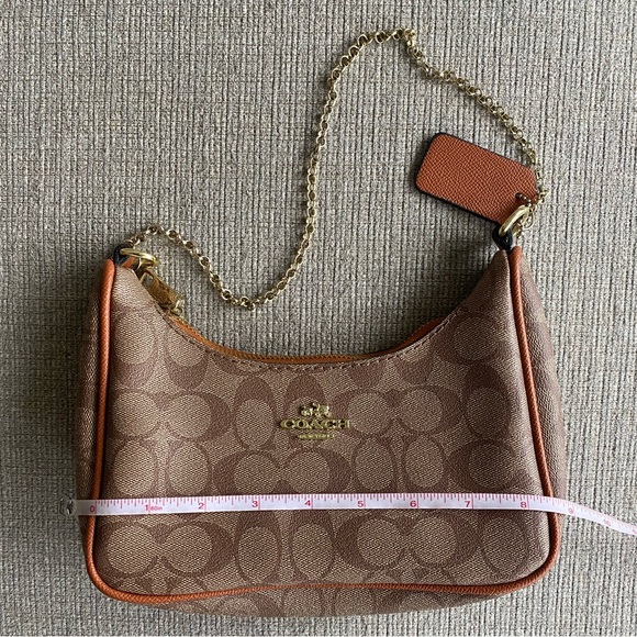 Coach Shoulder Purse - Picture 8 of 10